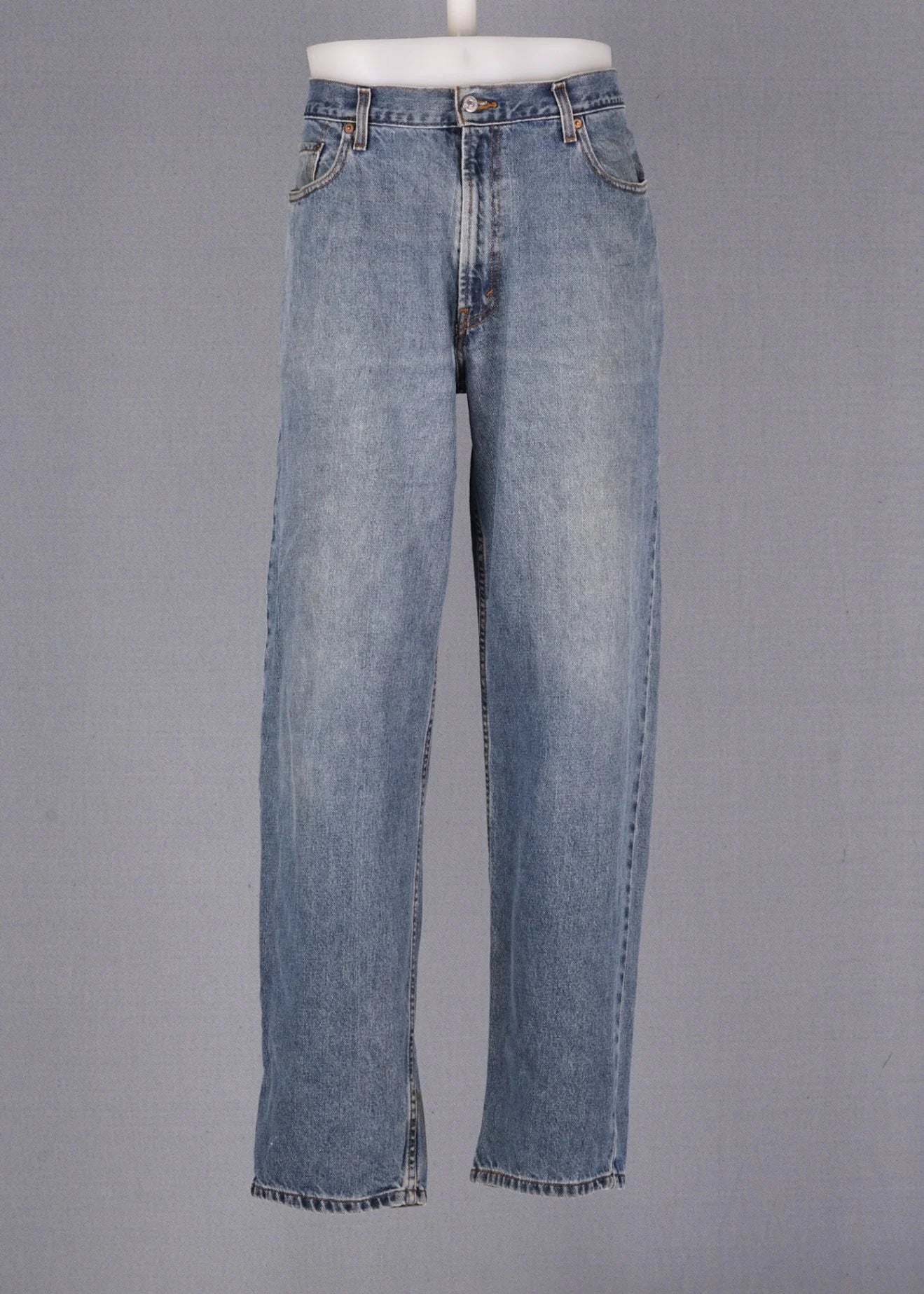 Vintage Straight Levi's 560 Blue size 38 / 32