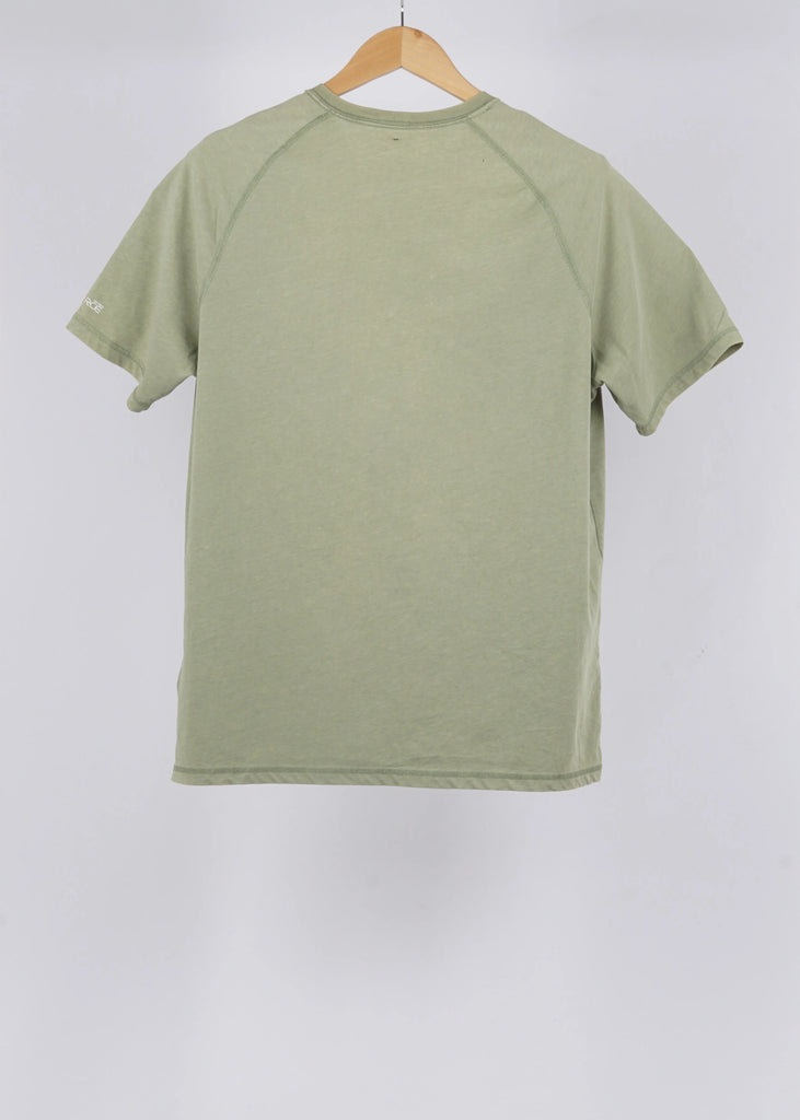 Vintage Carhartt T-Shirt in Green size L