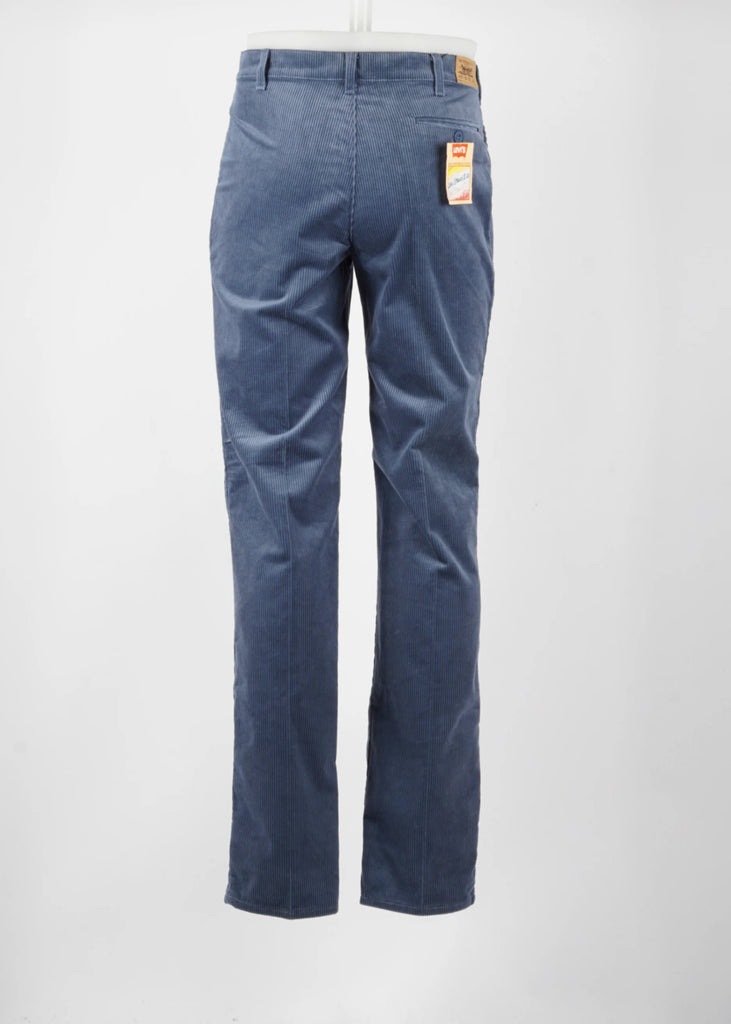 Vintage Straight Levi's Pants in Blue size 30/35